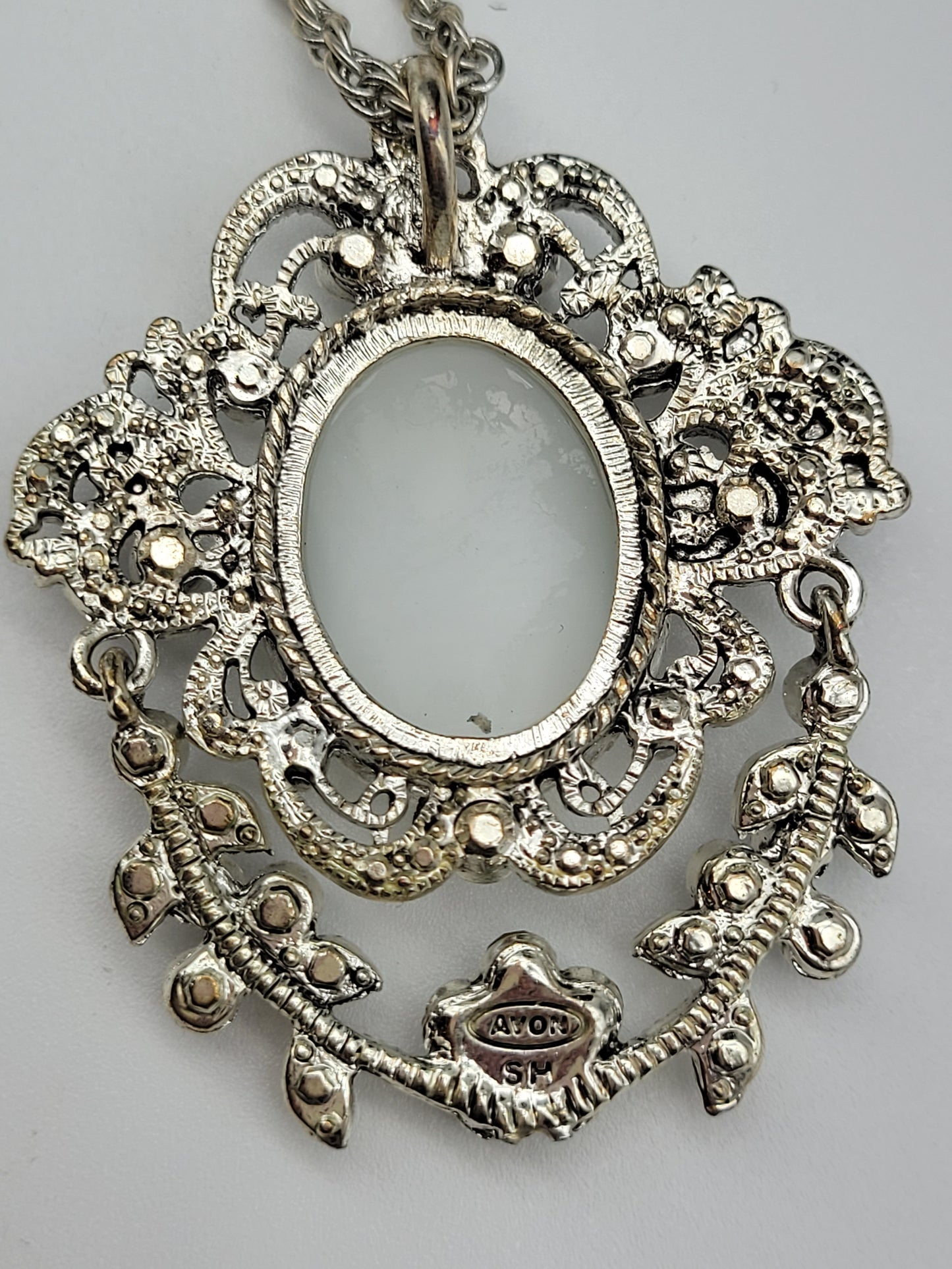 Gorgeous Vintage Avon Victorian Style Necklace